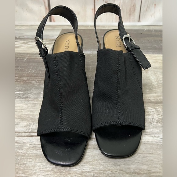 NYDJ® Lyssa Heeled Sandals 8.5M - Picture 8 of 8